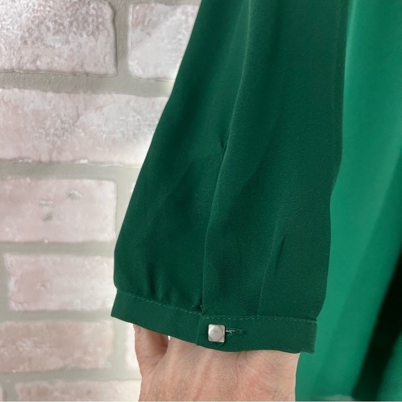 Anthropologie HD in Paris Dara Tee Laser Cut Blouse in Green Size 0 - Picture 6 of 8